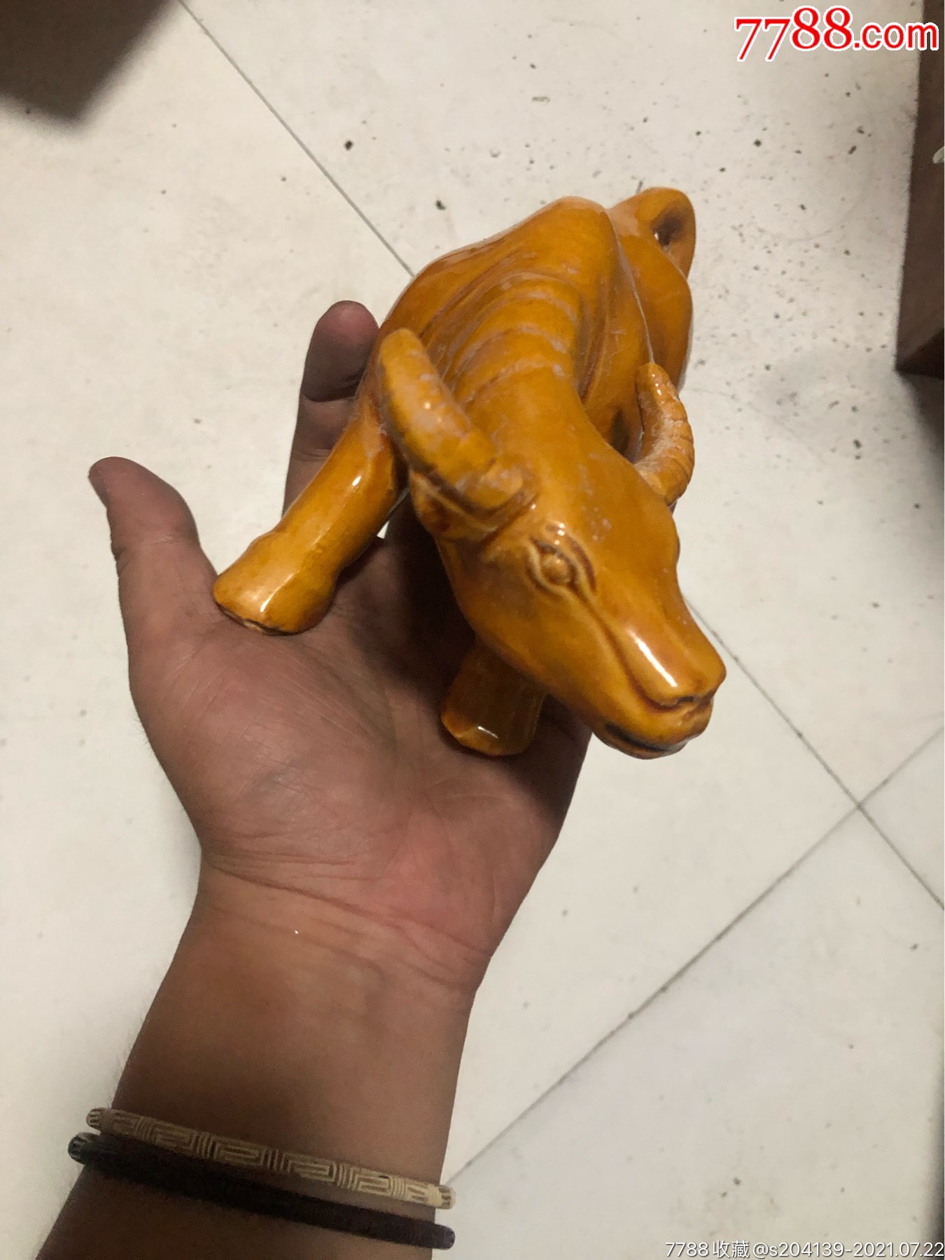 牛羊耳标定位器_牛耳朵带的跟踪器_打在牛耳朵上的定位器