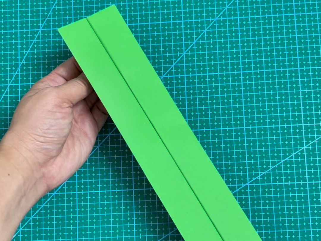 最厉害的折纸飞机怎么折_史上最强纸飞机怎么折_史上最强纸飞机折法